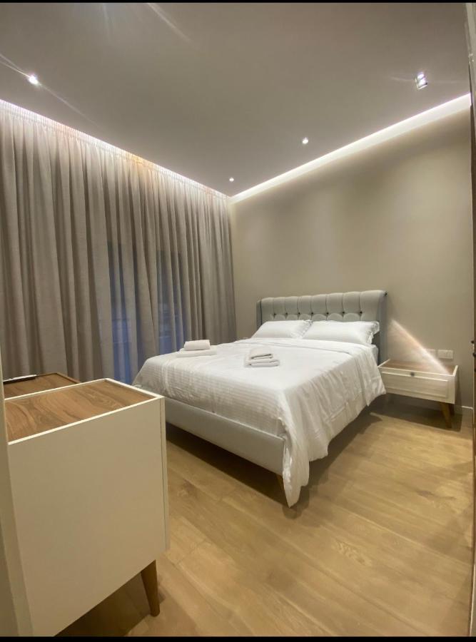 Lilo'S Place Tiranë Luaran gambar