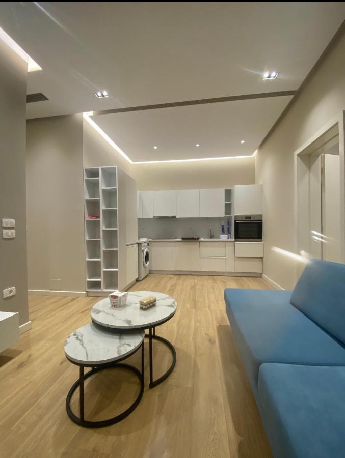 Lilo'S Place Tiranë Luaran gambar